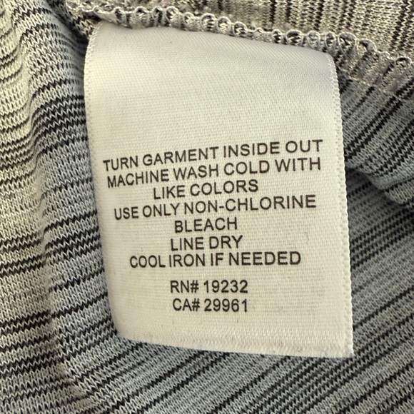 Alfred Dunner Striped Embellished Gray and Black Lace Design Top SZPM - Picture 4 of 14